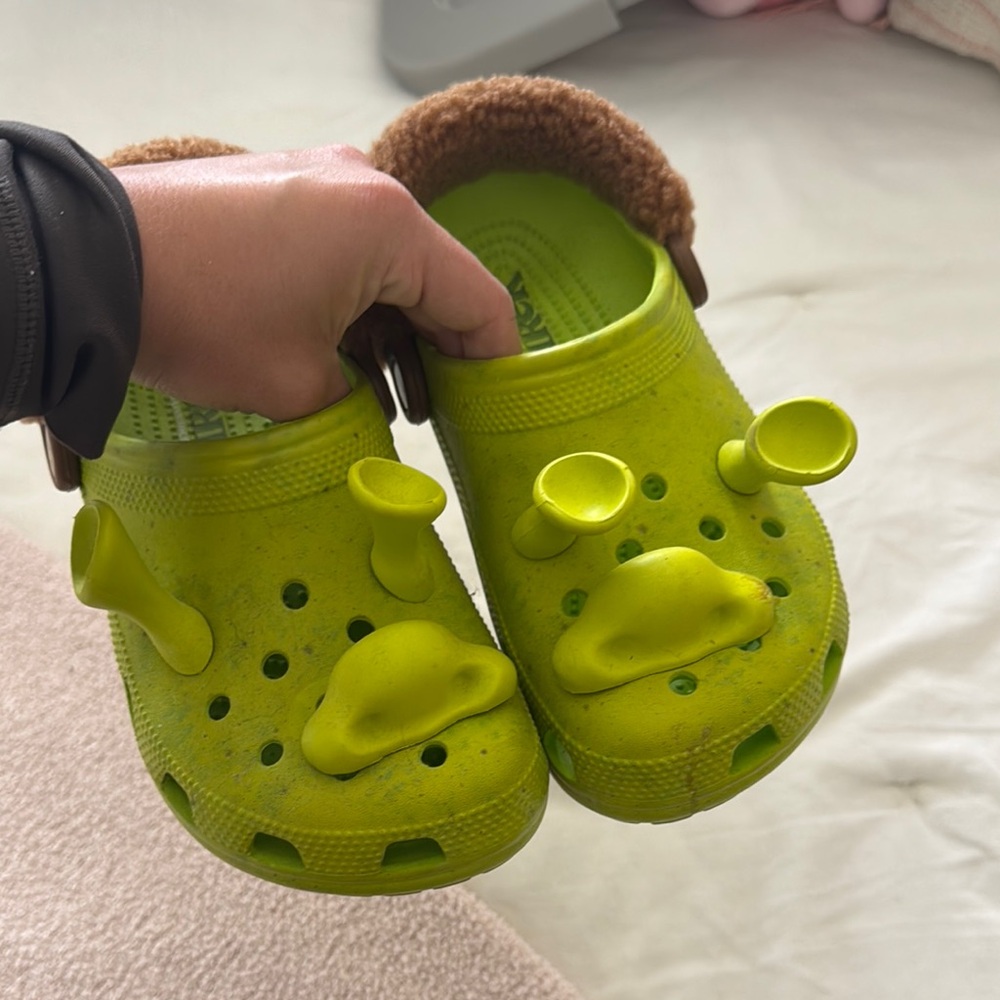 CROCS Green Slippers with Perforated Design
